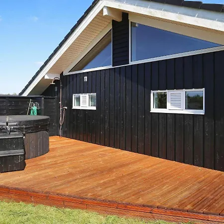 8 Person Holiday Home In Horve-By Traum *