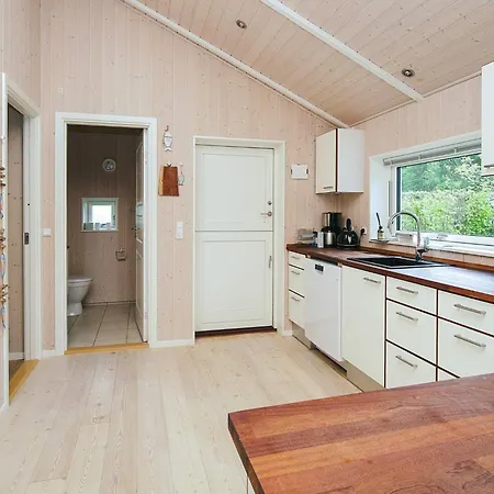 8 Person Holiday Home In Horve-By Traum *