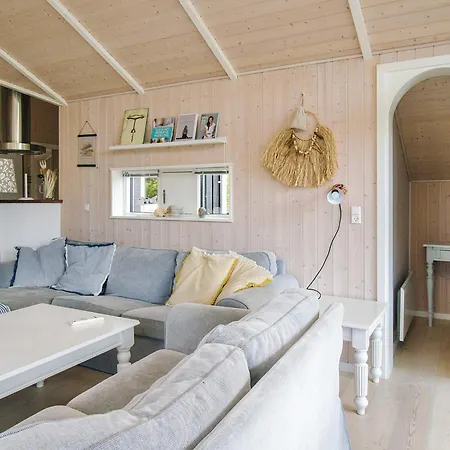 8 Person Holiday Home In Horve-By Traum