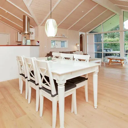 8 Person Holiday Home In Horve-By Traum